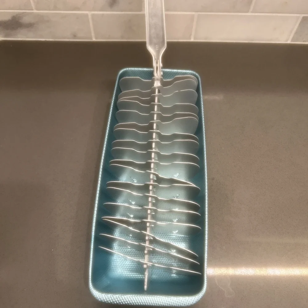 Vintage Magic Touch Chipper Aluminum Ice Cube Tray Blue/Turquoise MCM Barware